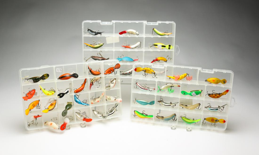 GROUP OF HEDDON FISHING LURES. (1 of 4)