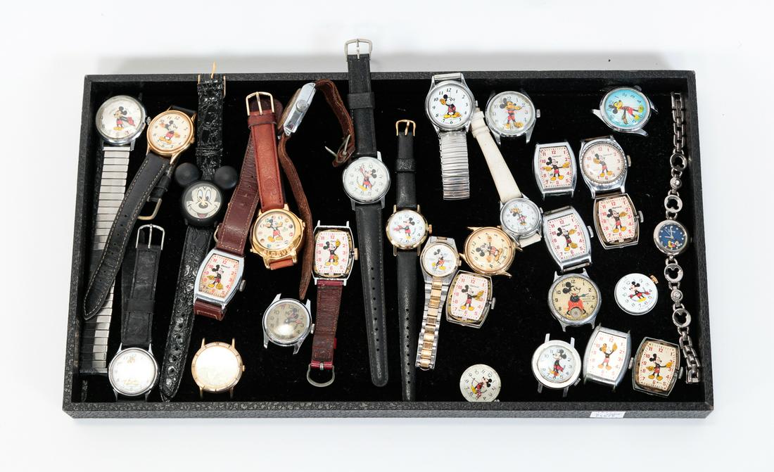 GROUP OF VINTAGE MICKEY MOUSE WATCHES. (1 of 4)