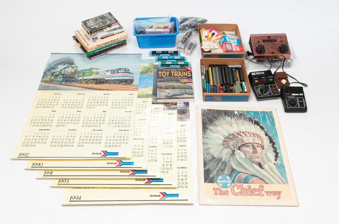 N SCALE RAILROAD CARS AND ACCESSORIES. (1 of 11)