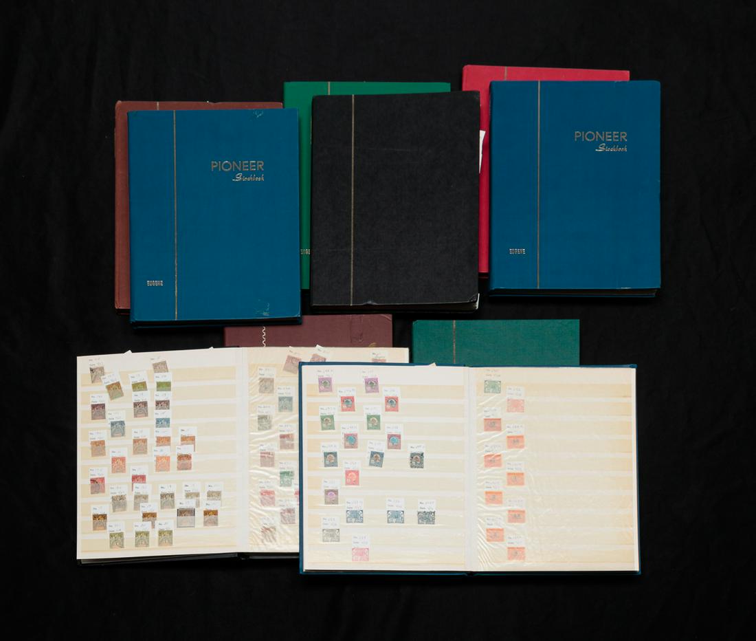 WORLD STAMP COLLECTION. (1 of 12)