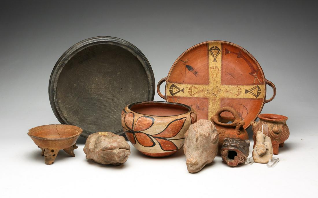 GROUP OF CENTRAL AND SOUTH AMERICAN POTTERY. (1 of 5)