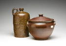 AMERICAN STONEWARE DISH AND JUG.