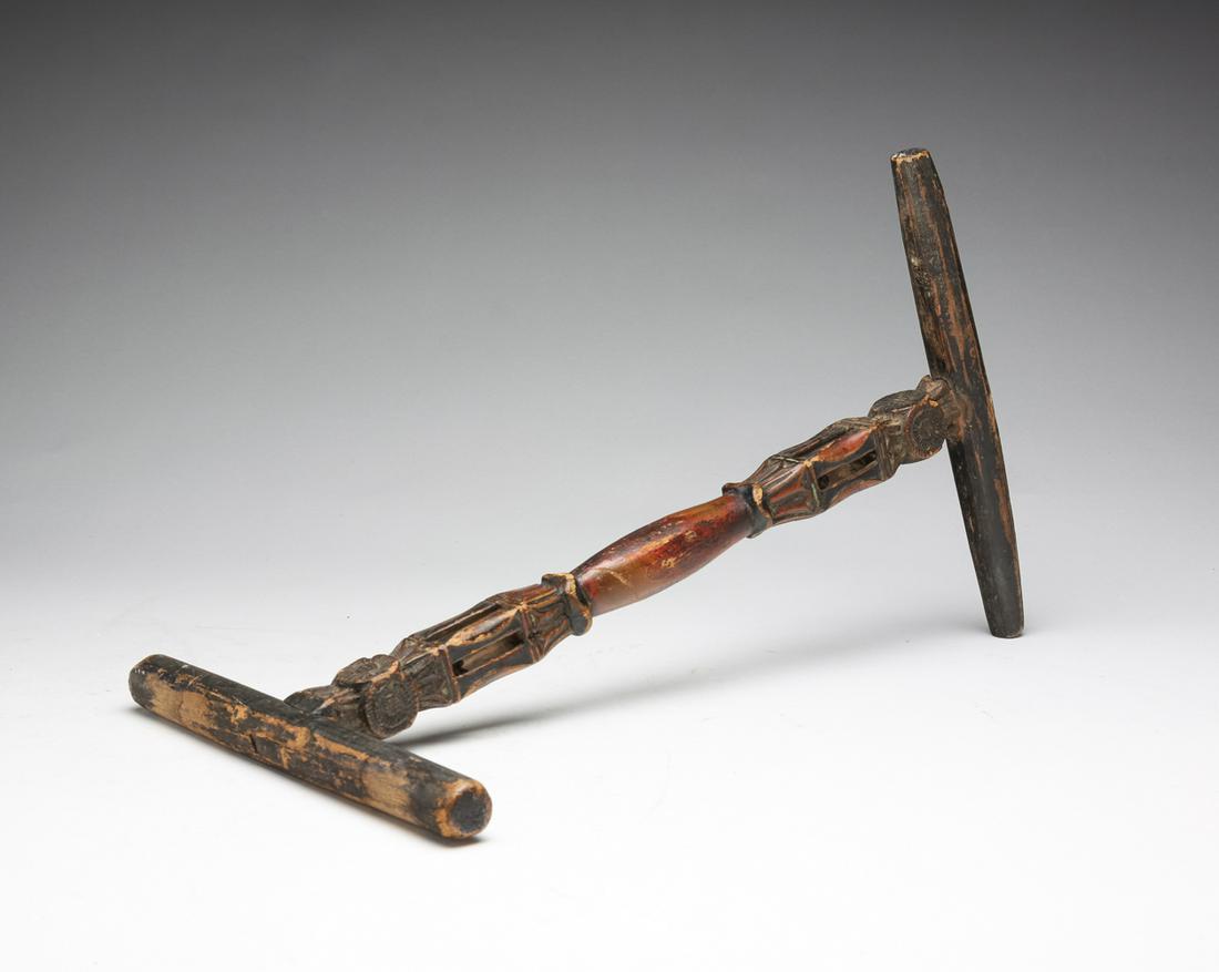 AMERICAN CARVED WHIMSEY NIDDY NODDY. (1 of 3)