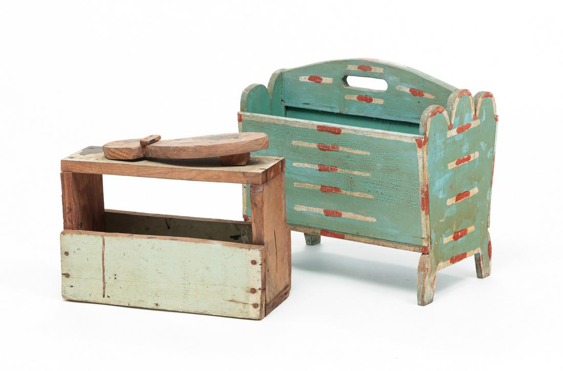 AMERICAN MAGAZINE RACK AND SHOE SHINE BOX. (1 of 4)