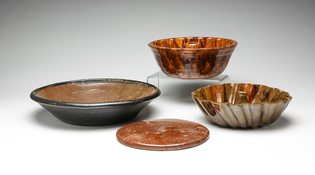 FOUR PIECES AMERICAN REDWARE. (1 of 6)