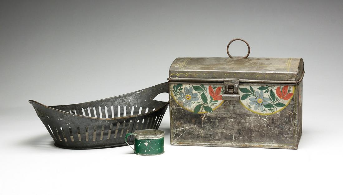 THREE PIECES OF AMERICAN TOLE. (1 of 6)