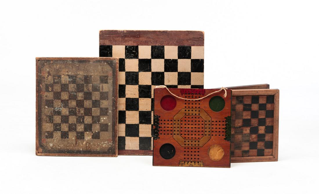 FOUR AMERICAN WOOD GAMEBOARDS. (1 of 6)