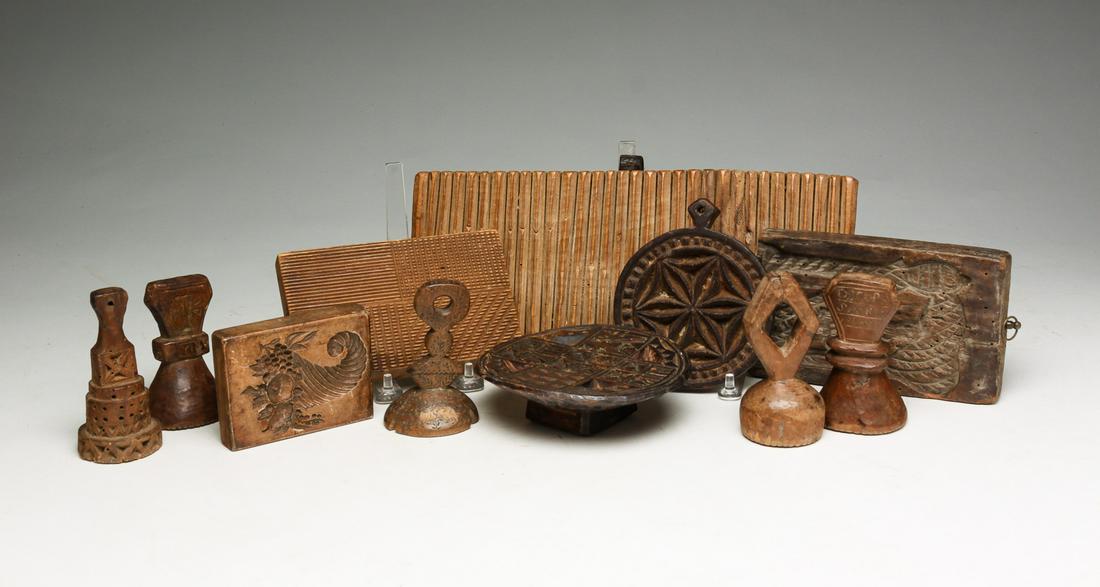 ASSORTED WOODEN PRINTS, MOLDS AND BOARDS. (1 of 5)