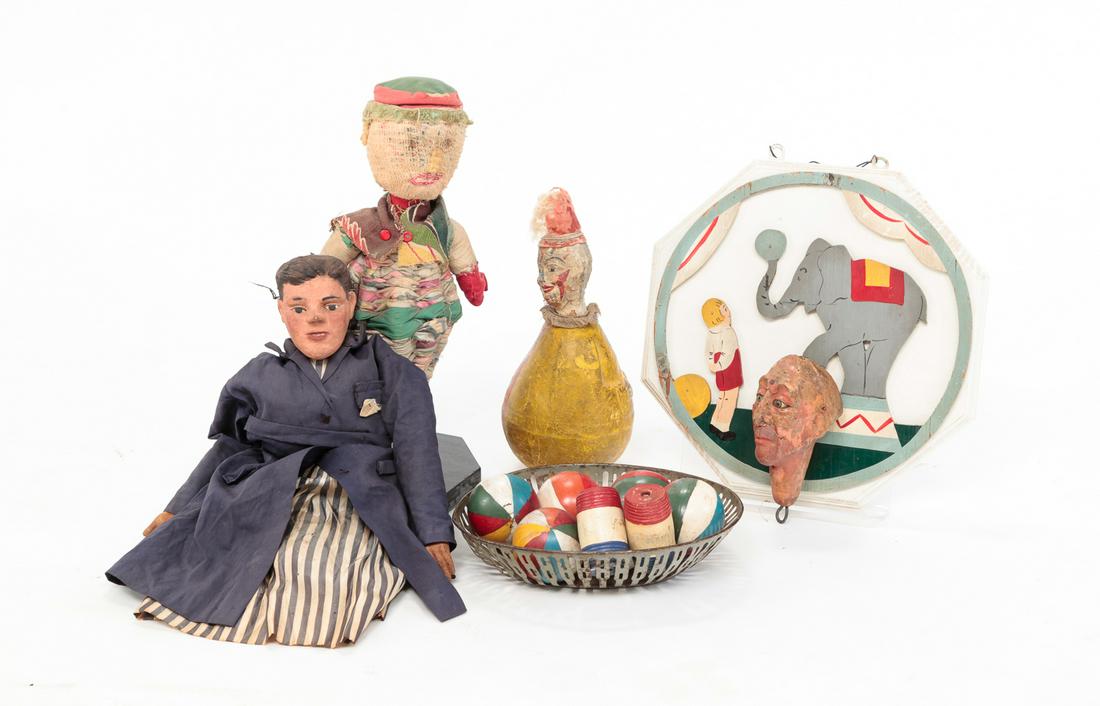 GROUP OF TOYS. (1 of 4)