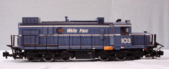 LGB G SCALE WHITE PASS #103 ENGINE. Blue .: LGB G SCALE WHITE PASS #103 ENGINE. Blue .