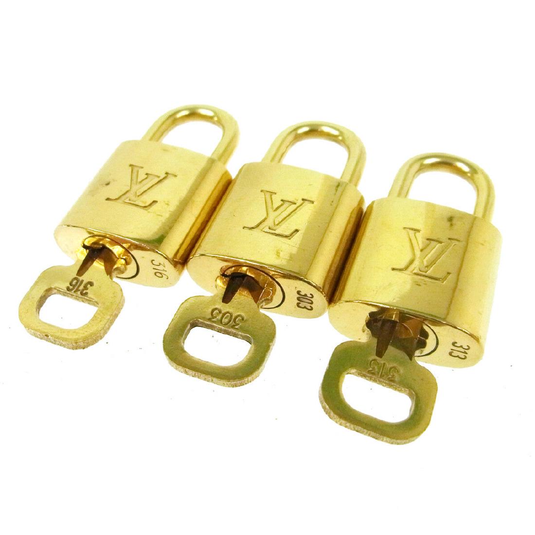 LOUIS VUITTON: Country/Region of Manufacture: France Brand: LOUIS VUITTON All Bidhaus items come with an Authenticity Guarantee. Unless specified above, item does not come with box, papers, dust-bags, or authenticit