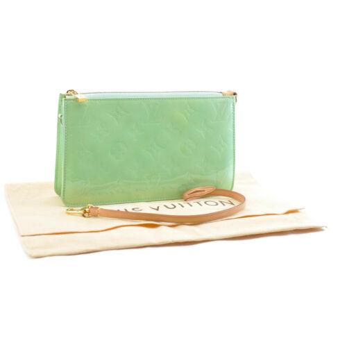 LOUIS VUITTON Lexington Pouch: Brand: LOUIS VUITTON Style: Pouch Material: Patent Leather Color: Blue Green Size: W20 x H11 x D3cm /Strap Length 36cm(Approx) Width: Height: Depth: Country of Origin: Comes With: All Bidhaus ite