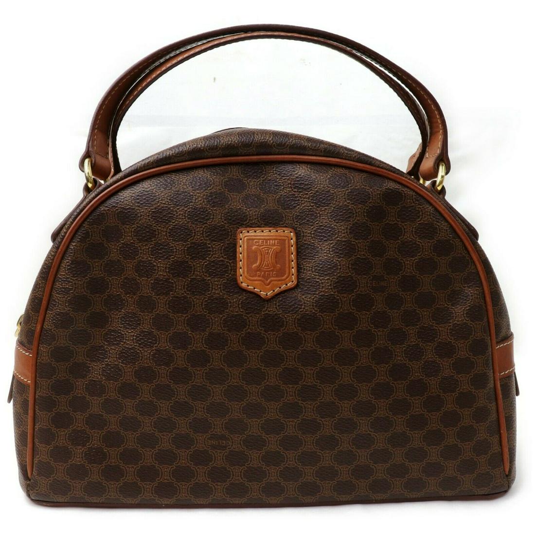 Celine Hand Bag Browns PVC: Brand: Celine Style: Hand Bag Material: PVC Height (Inches): 7.48 inch(approx) /19 cm(approx) Depth (Inches): 3.93 inch(approx) /10 cm(approx) Width (Inches): 10.6 inch(approx) /27 cm(approx) All Bidh