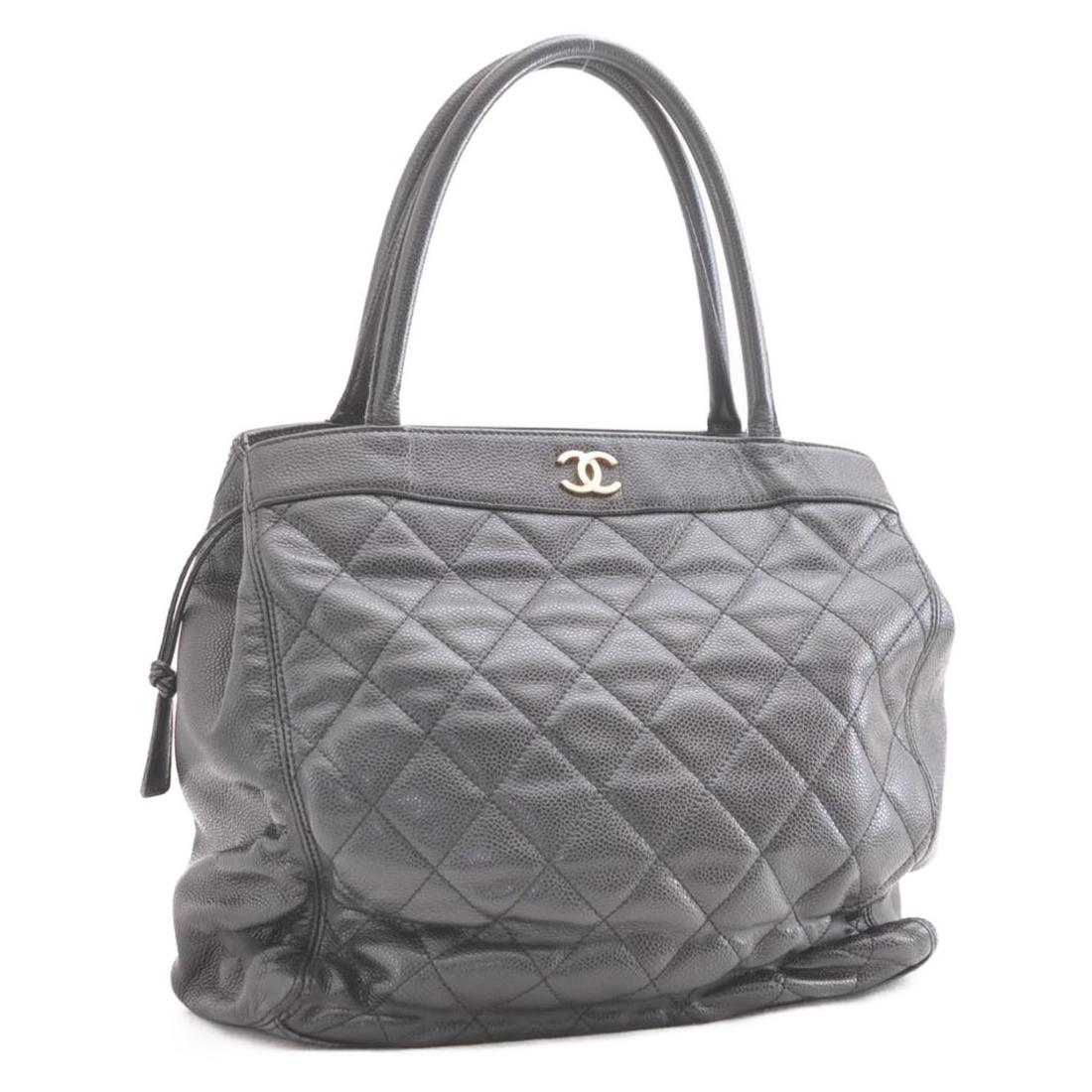 Authentic CHANEL Caviar Skin Leather Matelasse Tote: Brand: CHANEL Material: Caviar Skin Style: Tote Bag Color: Black Size(inch): W11.41 x H11.02 x D4.72inch / Shoulder Drop 5.9inch(Approx) Country of Origin: Italy Accessory: There is no item box and du