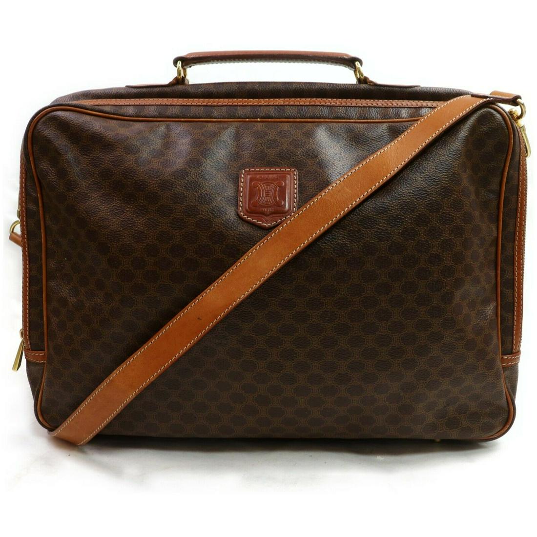 Authentic CELINE Macadam PVC Business Bag: Brand: CELINEMaterial: Macadam PVCStyle: Business BagColor: BrownsSize(inch): W15.3 inch(approx) /39 cm(approx) x H11.0 inch(approx) /28 cm(approx) x D5.90 inch(approx) /15 cm(approx) " / Strap Drop: