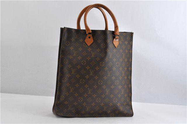 Authentic LOUIS VUITTON Monogram Sac Plat: Brand: LOUIS VUITTON Material: Monogram Canvas Style: Tote Bag Color: Brown Size(inch): W14.6 x H15.6 x D3.5" / Handle Drop 4.7"(Approx) Country of Origin: United States Accessory: There is no ItemBox