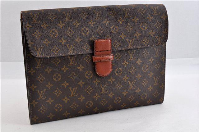 Authentic LOUIS VUITTON Monogram Poche Ministre: Brand: LOUIS VUITTON Material: Monogram Canvas Style: Document Case Color: Brown Size(inch): W14.6 x H11 x D0.8"(Approx) Country of Origin: France Accessory: There is no ItemBox and DustBag.We will se