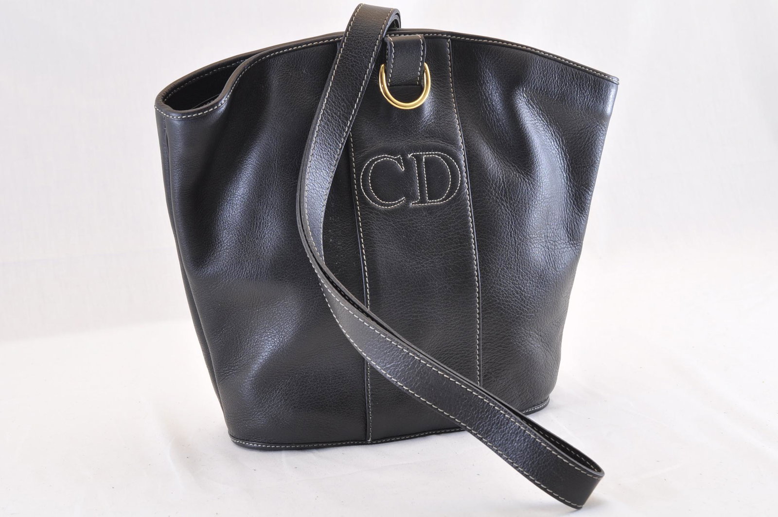 Authentic CHRISTIAN DIOR Leather Shoulder Bag: Brand: CHRISTIAN DIOR Material: Canvas Style: Shoulder Bag Color: Black Size(inch): W9.05 x H11.02 x D5.11inch(Approx) Country of Origin: France Accessory: There is no item box and dust bag. We will s