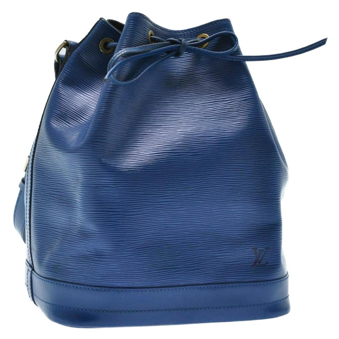 Authentic LOUIS VUITTON Epi Noe Blue Shoulder Bag: Brand: LOUIS VUITTON Material: Epi Leather Style: Shoulder Bag Color: Blue Size(inch): W10.6 x H13.3 x D7.6â€³(Approx) Country of Origin: France Accessory: There is no item box and dust bag. We wi