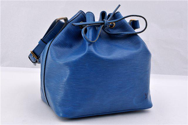 Authentic LOUIS VUITTON Noe: Brand: LOUIS VUITTON Material: Epi Leather Style: Shoulder Bag Color: Blue Size(inch): W10xH10.5xD7.5"/Strap Drop 10.6-12.6"(Approx) Country of Origin: France Accessory: There is no ItemBox and DustBa