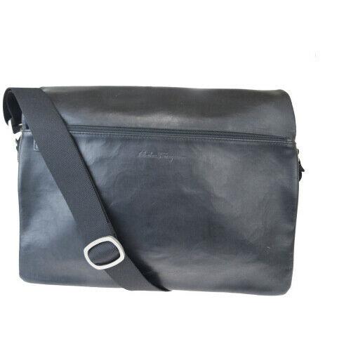 Authentic SALVATORE FERRAGAMO Leather Shoulder bag: Brand: SALVATORE FERRAGAMO Material: Leather Style: Shoulder bag Color: Black Size (HxWxD): 29cm x 35cm x 6cm / 11.41'' x 13.77'' x 2.36'' Country of Origin: Italy All Bidhaus items come with a 100% m
