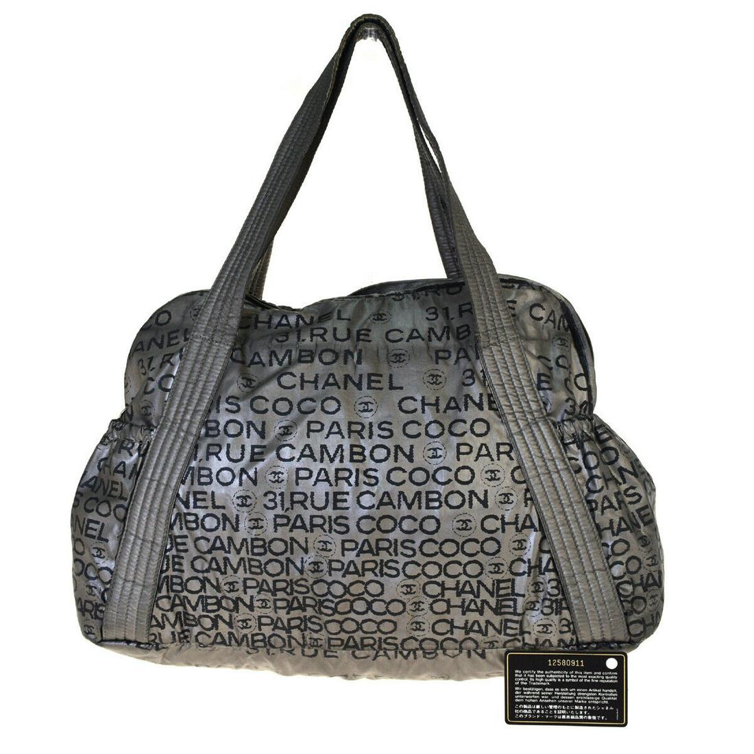 Authentic BVLGARI Leather Shoulder bag: Brand: BVLGARI Material: Leather Style: Shoulder bag Color: Silver Size(inch): W 15.4 x H 9.8 x D 5.9 "(approx.) Country of Origin: Italy Come with: Authenticity seal,Authenticity Seal All Bidhaus ite