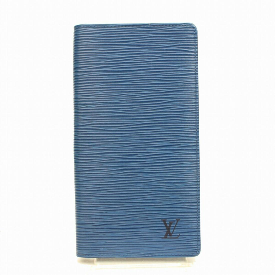 Authentic LOUIS VUITTON Epi Long Wallet: Brand: LOUIS VUITTON Material: Epi Style: Long Wallet Color: Blue Size(inch): W3.74 inch(approx) /9.5 cm(approx) x H7.08 inch(approx) /18 cm(approx) x D0.59 inch(approx) /1.5 cm(approx) " Country of O