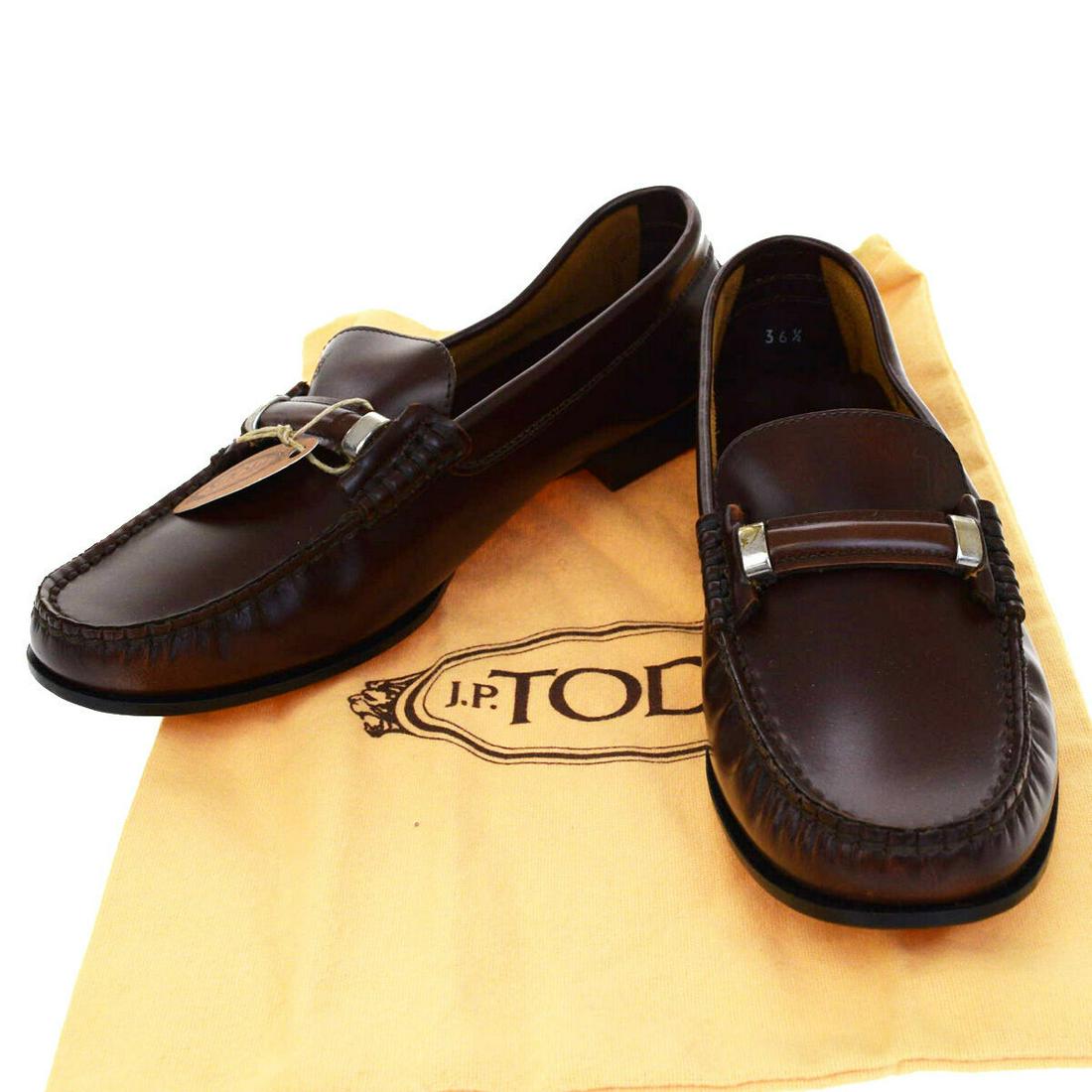 Authentic TODS Leather Loafers: Brand: TODS Material: Leather Style: Loafers Color: Brown Country of Origin: Italy Come with: Dust bag All Bidhaus items come with a 100% money-back authenticity guarantee. Please refer to images care