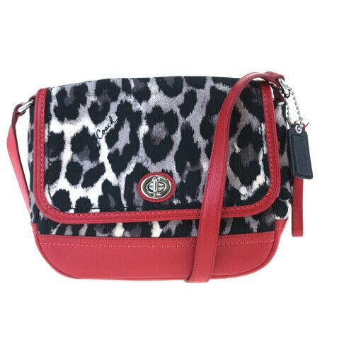 Authentic COACH Canvas, Leather Shoulder bag: Brand: COACH Material: Canvas, Leather Style: Shoulder bag Color: Red Size (HxWxD): 18cm x 21cm x 7.5cm / 7.08'' x 8.26'' x 2.95'' Country of Origin: Philippines All Bidhaus items come with a 100% mon