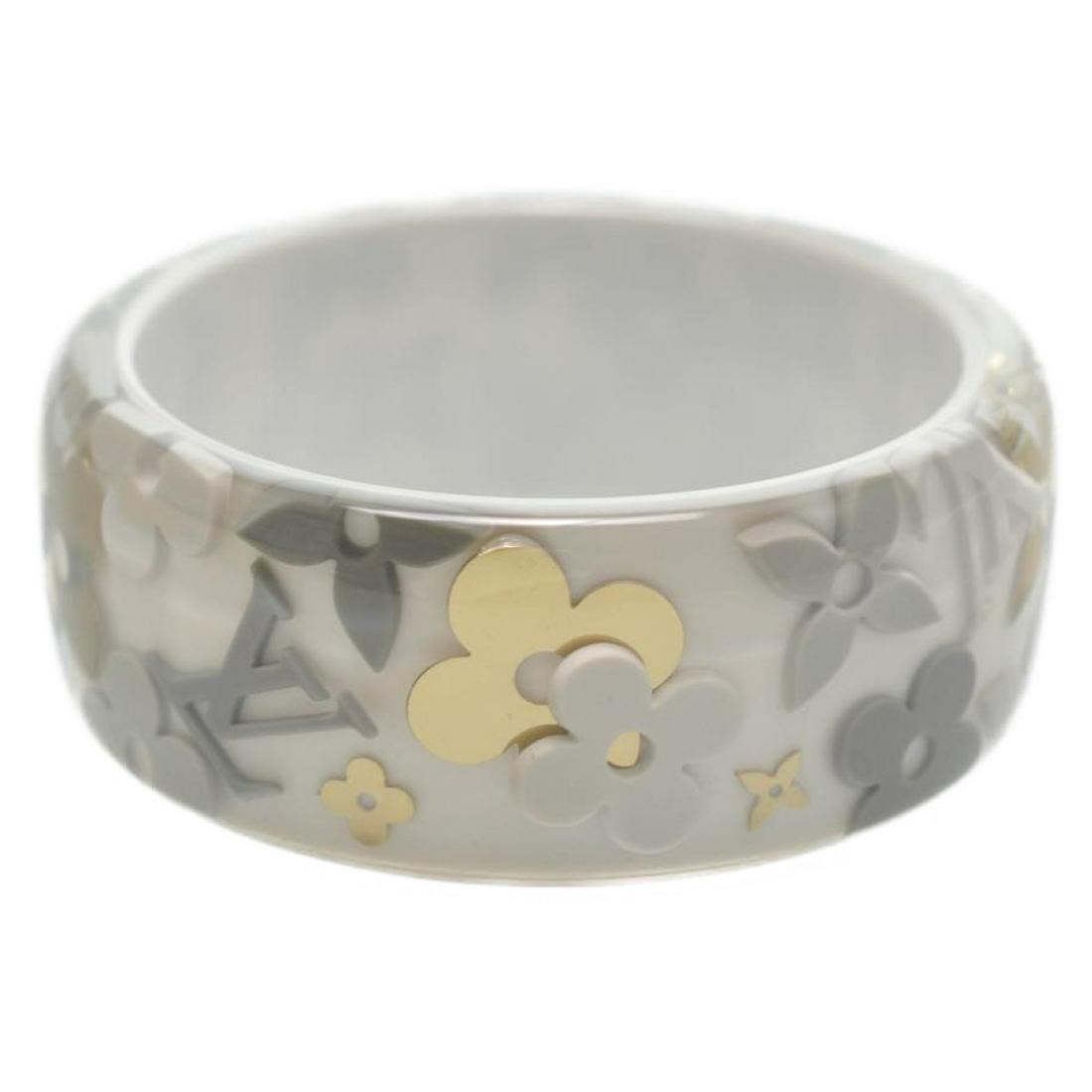 Authentic LOUIS VUITTON Plastic Bracelet / Bangle: Brand: LOUIS VUITTON Material: Plastic Style: Bracelet / Bangle Color: White Size(inch): Inside Diameter 2.55â€³(Approx) Country of Origin: â€“ Accessory: Item Box / Dust Bag All Bidhaus item