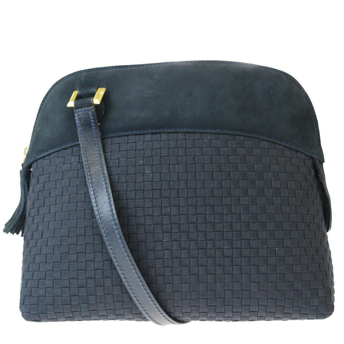 Authentic SALVATORE FERRAGAMO Leather, Nylon, Suede: Brand: SALVATORE FERRAGAMO Material: Leather, Nylon, Suede Style: Shoulder Bag Color: Navy Blue Size(inch): W 8.3 x H 7.1 x D 3.5 "(approx.) Country of Origin: Italy Come with: - All Bidhaus items com