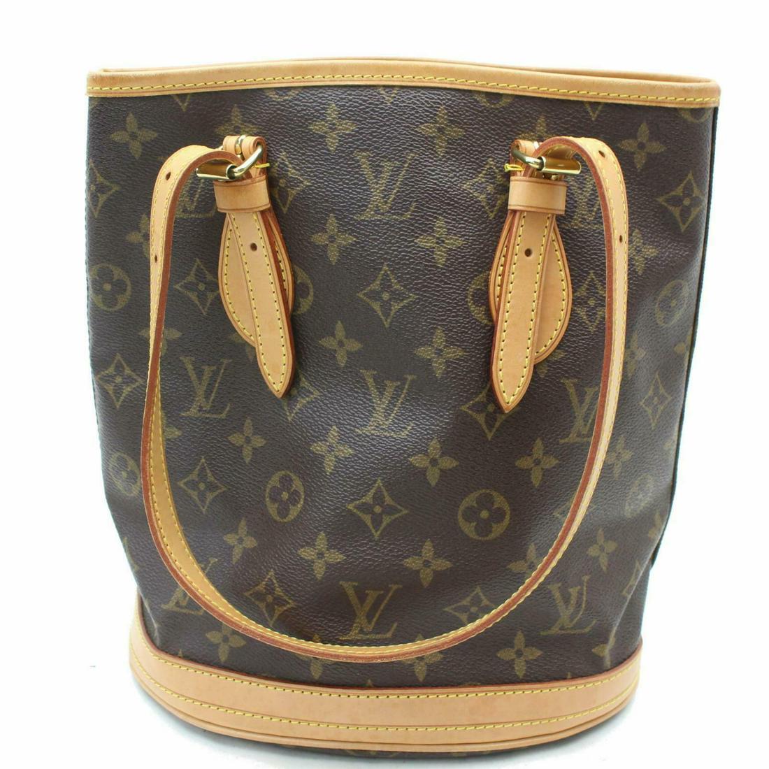 Authentic LOUIS VUITTON TOTE Monogram Tote Bag: Brand: LOUIS VUITTON Material: Monogram Style: Tote Bag Color: Browns Size(inch): W9.05 inch(approx) /23 cm(approx) x H10.2 inch(approx) /26 cm(approx) x D6.29 inch(approx) /16 cm(approx) " / Strap Dr