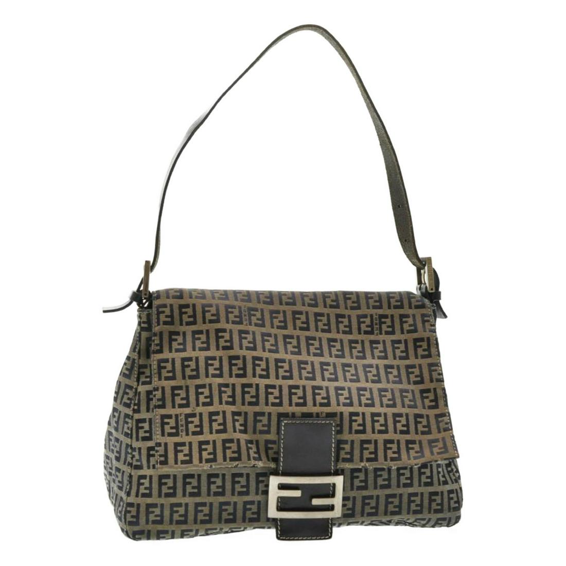 Authentic FENDI BAGUETTE Canvas Shoulder Bag: Brand: FENDIMaterial: CanvasStyle: Shoulder BagColor: BlueSize(inch): W10.62 x H7.08 x D4.33inch / Shoulder Drop 5.9-7.87inch(Approx)Country of Origin: ItalyAccessory: There is no item box and dust ba