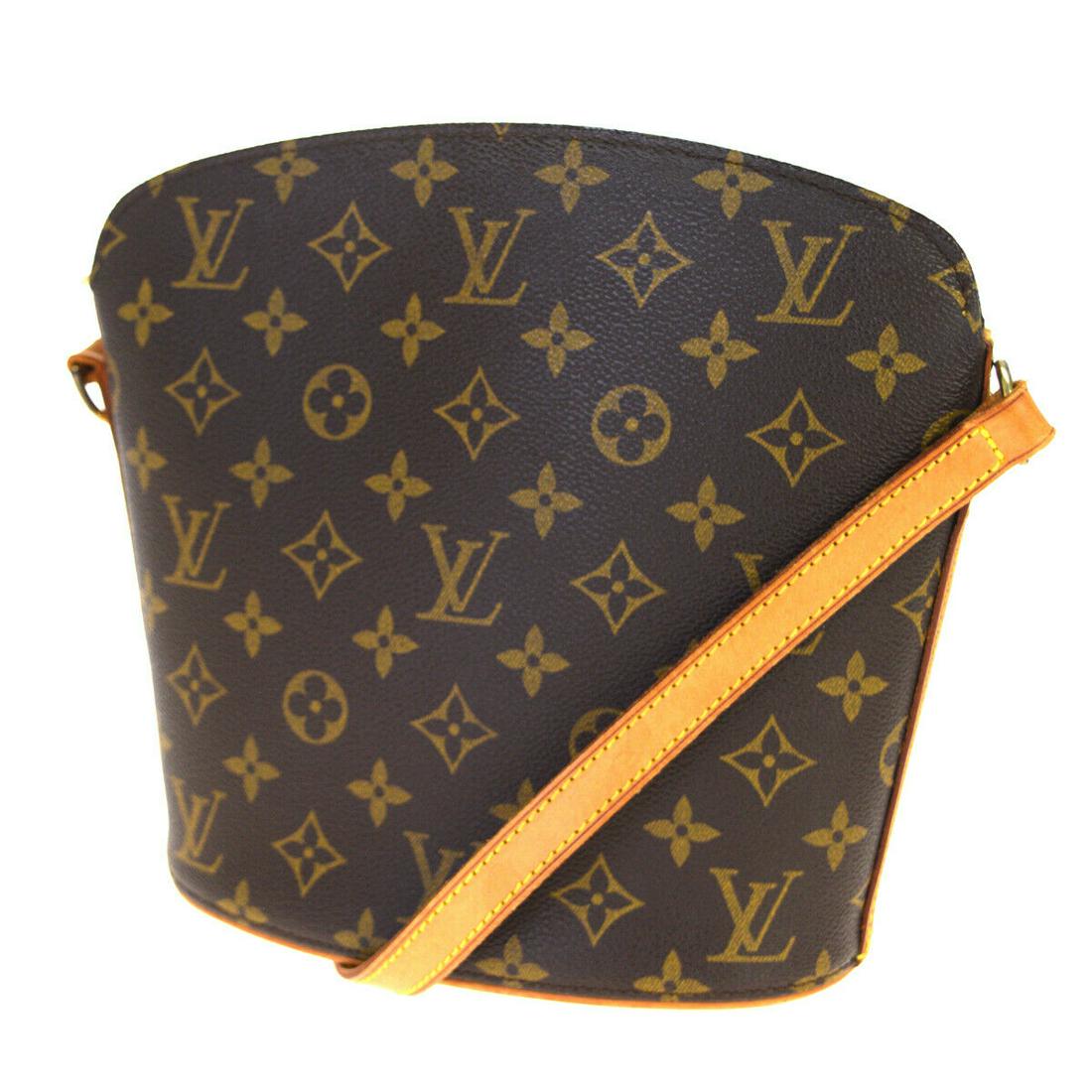 Authentic LOUIS VUITTON LEATHER Monogram Canvas Leather: Brand: LOUIS VUITTON Material: Monogram Canvas Leather Style: Shoulder Bag Color: Brown Size(inch): W 7.9 x H 8.3 x D 3.9 "(approx.) Country of Origin: France Come with: - All Bidhaus items come with 