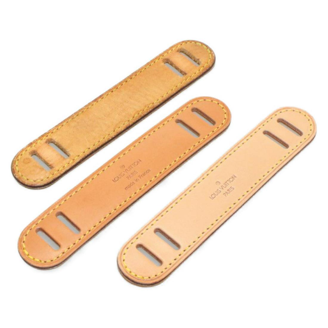 Authentic LOUIS VUITTON Leather Shoulder Pad: Brand: LOUIS VUITTON Material: Leather Style: Shoulder Pad Color: Beige Size(inch): W6.29 x D1.18â€³(Approx) Country of Origin: â€“ Accessory: Item Box All Bidhaus items come with a 100% mone