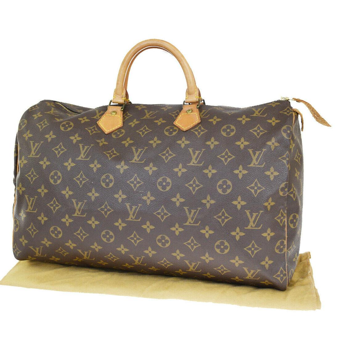 Authentic LOUIS VUITTON SPEEDY 40 Monogram Leather Hand: Brand: LOUIS VUITTON Material: Monogram Leather Style: Hand Bag Color: Brown Size(inch): W 15.7 x H 9.8 x D 7.5 "(approx.) Country of Origin: France Come with: - All Bidhaus items come with a 100% mon