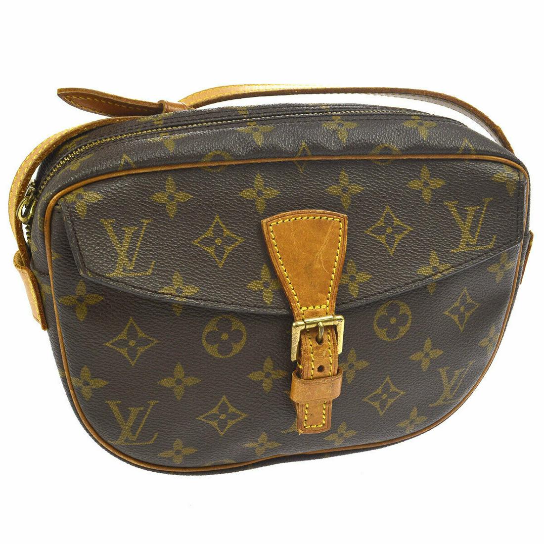 Authentic LOUIS VUITTON Monogram Canvas, Leather: Brand: LOUIS VUITTON Material: Monogram Canvas, Leather Style: Crossbody Color: Brown Size(inch): W9.1 x H6.7 x D2.0 " / Strap Drop: 19.7 - 23.2 Size(inch): W 9.1 x H 6.7 x D 2.0 "Strap Drop. 19.7 - 2