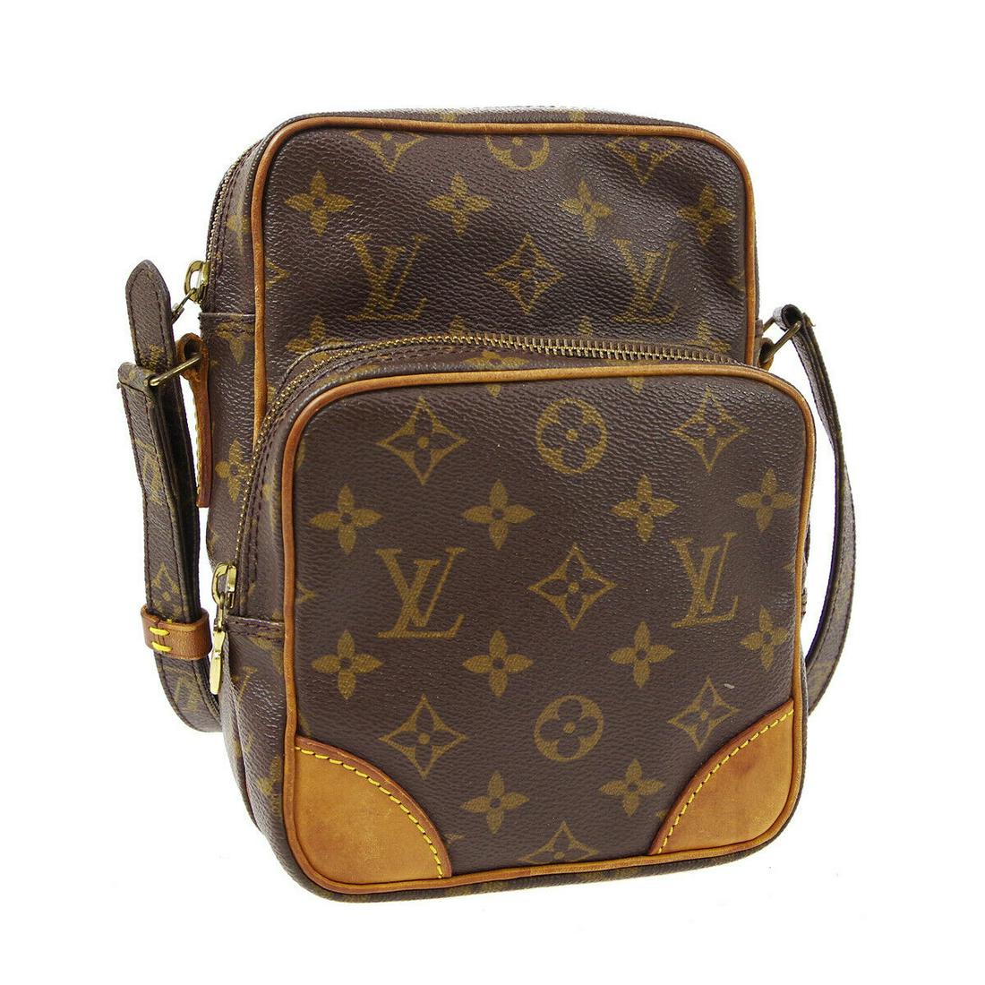 Authentic LOUIS VUITTON Monogram Canvas, Leather: Brand: LOUIS VUITTON Material: Monogram Canvas, Leather Style: Messenger & Cross Body Color: Brown Size(inch): W5.9 x H8.3 x D3.5 " Size(inch): W 5.9 x H 8.3 x D 3.5 "Strap Drop. 18.1 - 20.9 " Country