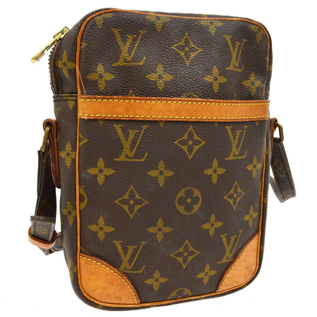Authentic LOUIS VUITTON Monogram Canvas, Leather: Brand: LOUIS VUITTON Material: Monogram Canvas, Leather Style: Shoulder Bag Color: Brown Size(inch): W5.9 x H8.3 x D1.8 " / Strap Drop: 18.1 - 21.7 Size(inch): W 5.9 x H 8.3 x D 1.8 "Strap Drop. 18.1 