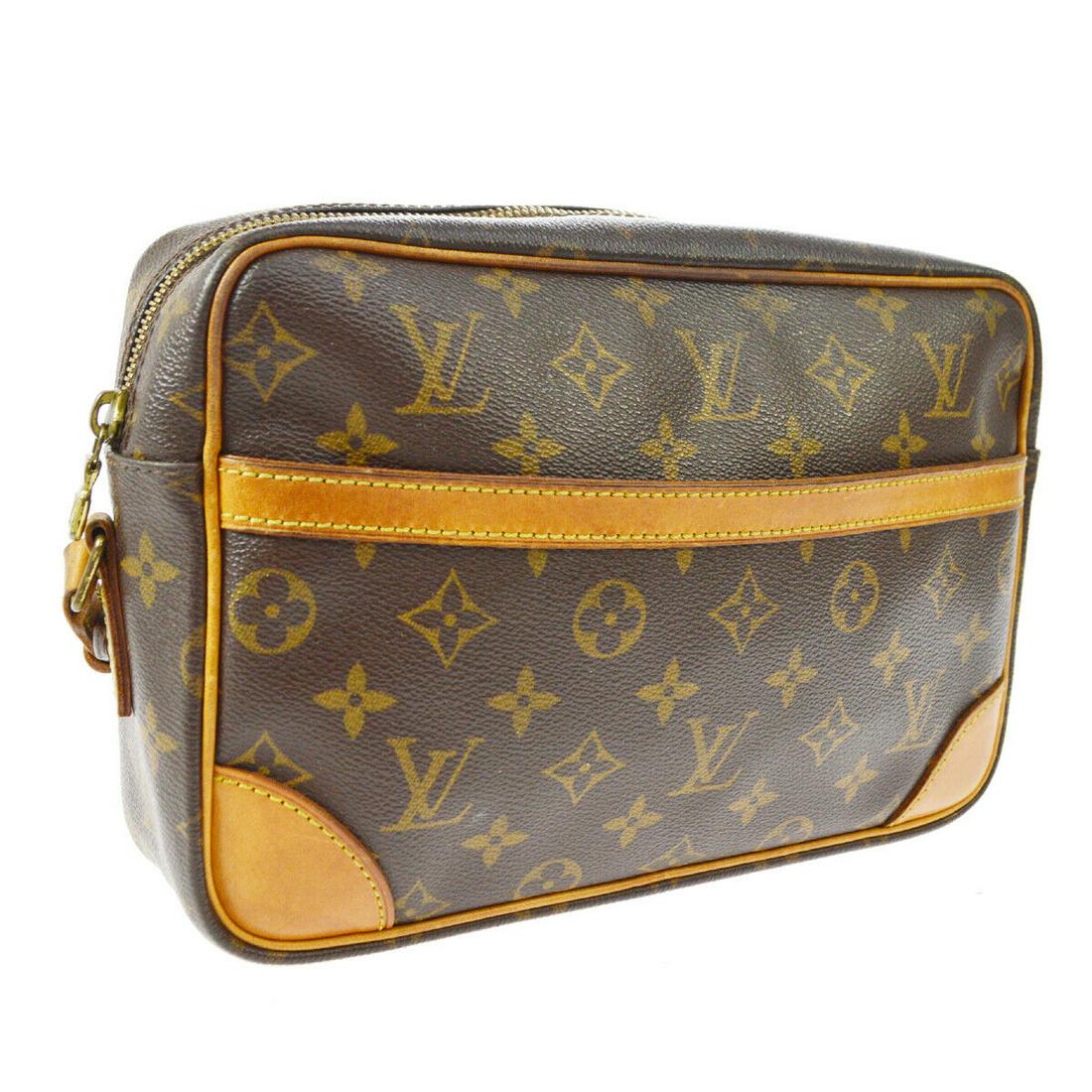 Authentic LOUIS VUITTON TROCADERO 30 Monogram Canvas,: Brand: LOUIS VUITTON Material: Monogram canvas, Leather Style: Crossbody Color: Brown Size(inch): W11.4 x H7.5 x D2.8 " Size(inch): W 11.4 x H 7.5 x D 2.8 "Strap Drop. 18.9 - 22.8 " Country of Origin:
