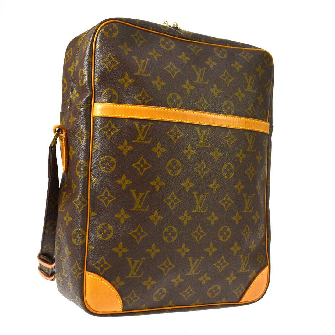 Authentic LOUIS VUITTON Monogram Canvas, Leather: Brand: LOUIS VUITTON Material: Monogram Canvas, Leather Style: Messenger & Cross Body Color: Brown Size(inch): W11.4 x H13.8 x D3.9 " / Strap Drop: 15.0-19.7 Size(inch): W 11.4 x H 13.8 x D 3.9 "Strap