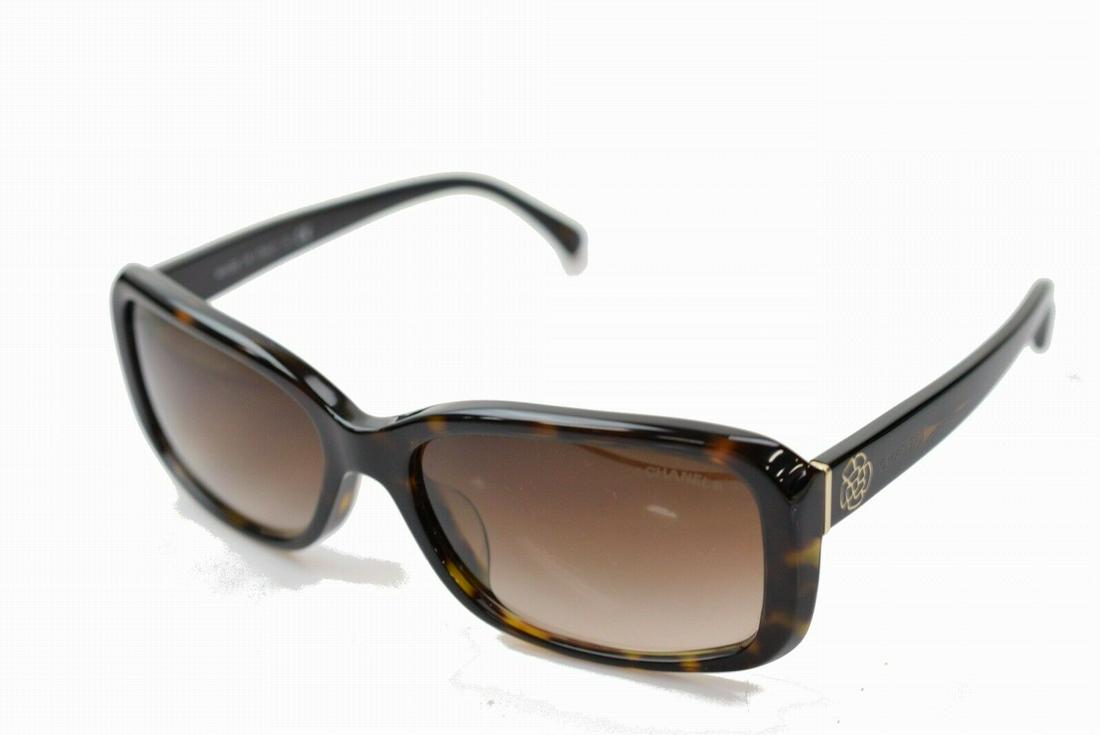 Authentic CHANEL Plastic Unisex: Brand: CHANEL Material: Plastic Style: Unisex Color: Dark Brown Country of Origin: Italy Come with: Original Box(Some Stains) / Glasses Case(Some scratches), Dust Bag, Cleaning Cloth All Bidhaus items
