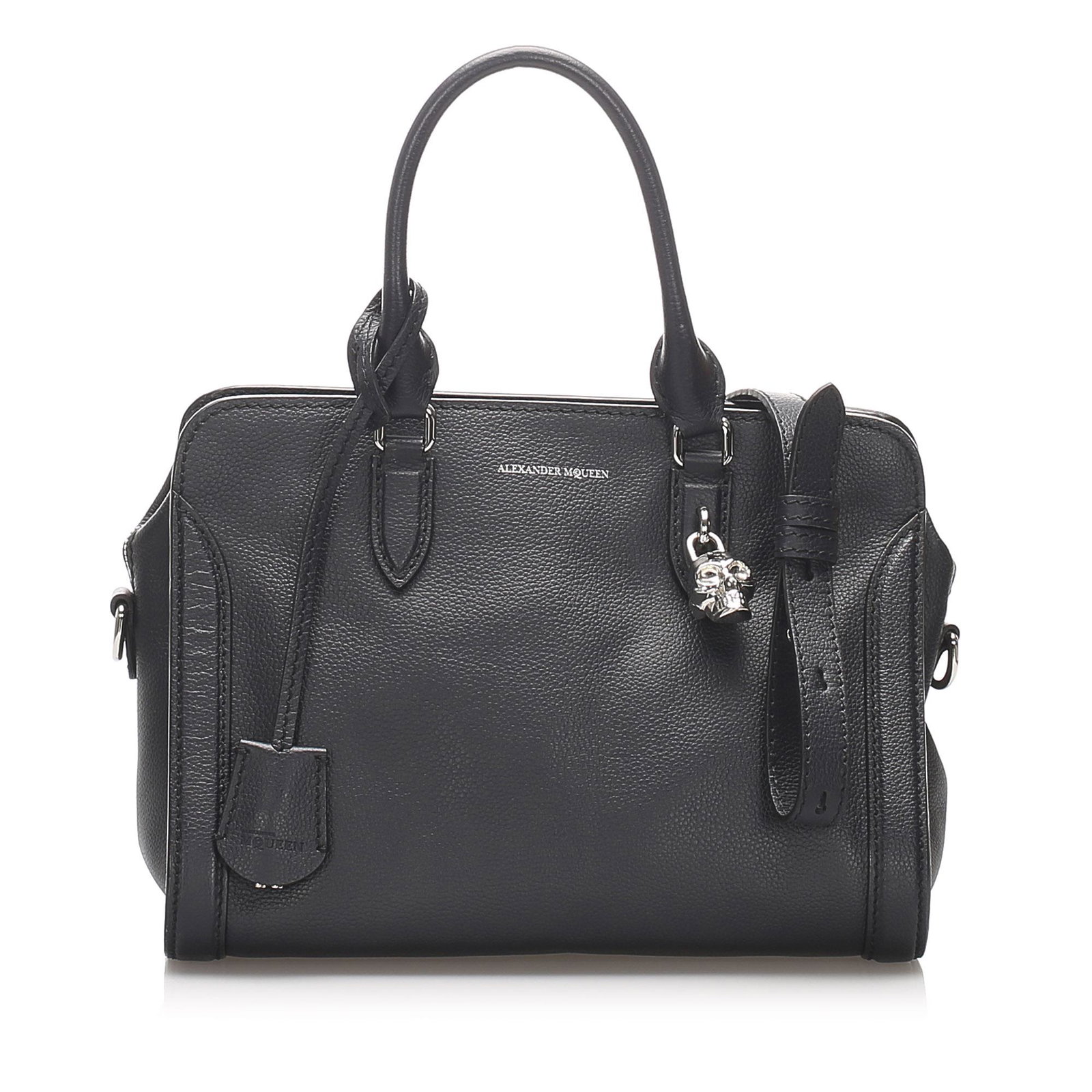 Authentic Alexander Mcqueen Skull Padlock Leather: The Skull Padlock satchel features a leather body, rolled leather handles, a detachable flat leather strap, a top zip closure, and interior zip and slip compartments.Brand: Alexander McQueen Model: Sk