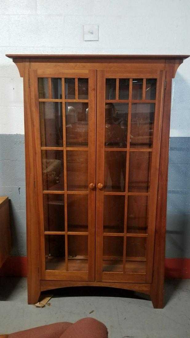 Ethan Allen American Impressions Display Curio Cabinet