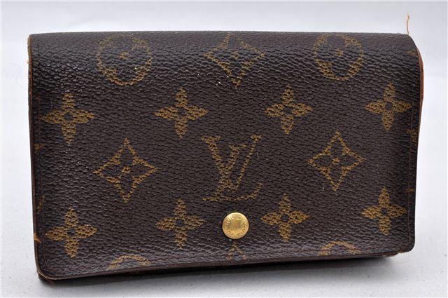 Authentic LOUIS VUITTON Monogram Canvas Wallet: Brand: LOUIS VUITTON Material: Monogram Canvas Style: Wallet Color: Brown Size(inch): W5.7 x H3.3 x D0.6"(Approx) Country of Origin: France Accessory: There is no ItemBox and DustBag.We will send only