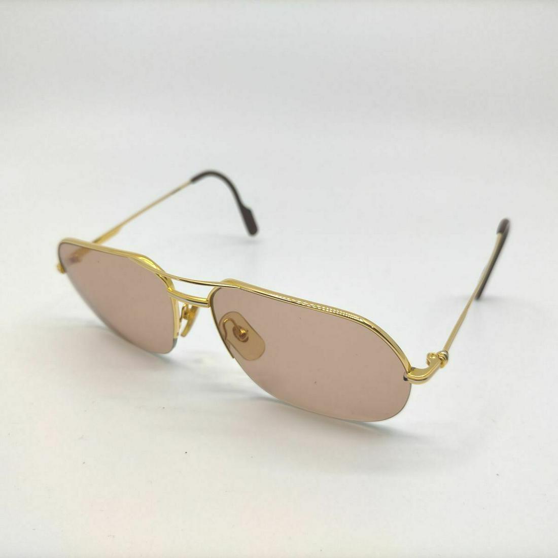 Authentic CARTIER Metal Unisex: Brand: CARTIER Material: Metal Style: Unisex Come with: Glasses Case(Minor Scratches and Stains) All Bidhaus items come with a 100% money-back authenticity guarantee. ALL SALES ARE FINAL. Please refer