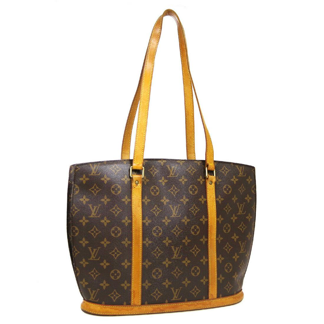Authentic LOUIS VUITTON Monogram: Brand: LOUIS VUITTON Model: Monogram Country of Origin: France Material: Leather Color: Brown Size (Inch): W 13.8 x H 12.2 x D 4.3 " Strap Drop. 11.8 " Size (CM): W 35.0 x H 31.0 x D 11.0 cm Strap Dro