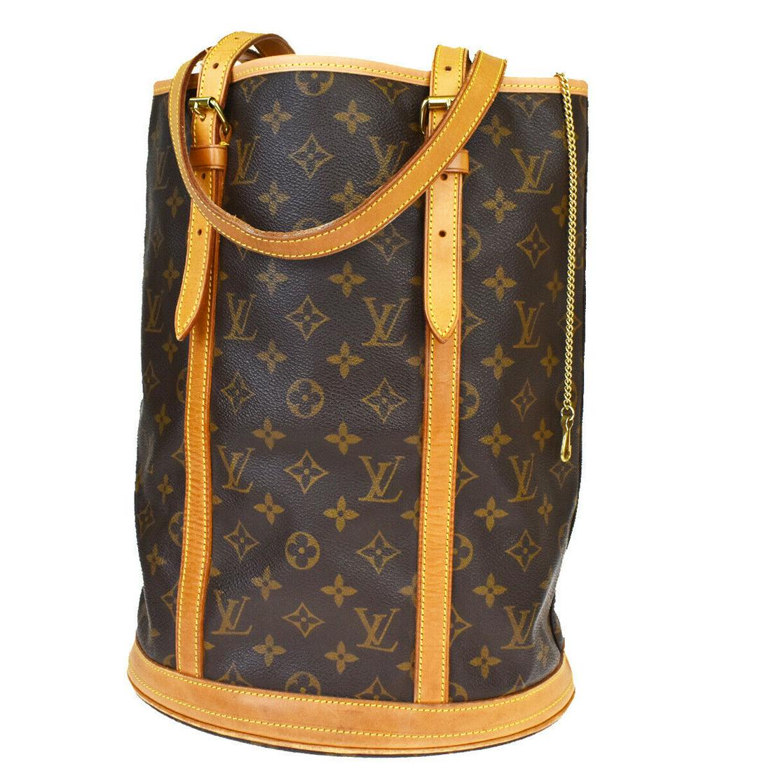 Authentic LOUIS VUITTON Shoulder Bag: Brand: LOUIS VUITTON Model: Shoulder Bag Country of Origin: Material: Monogram Leather Color: Brown Size (Inch): W 10.6 X H 13.8 X D 7.9 " Size (CM): W 27 X H 35 X D 20 Cm All Bidhaus items come with 