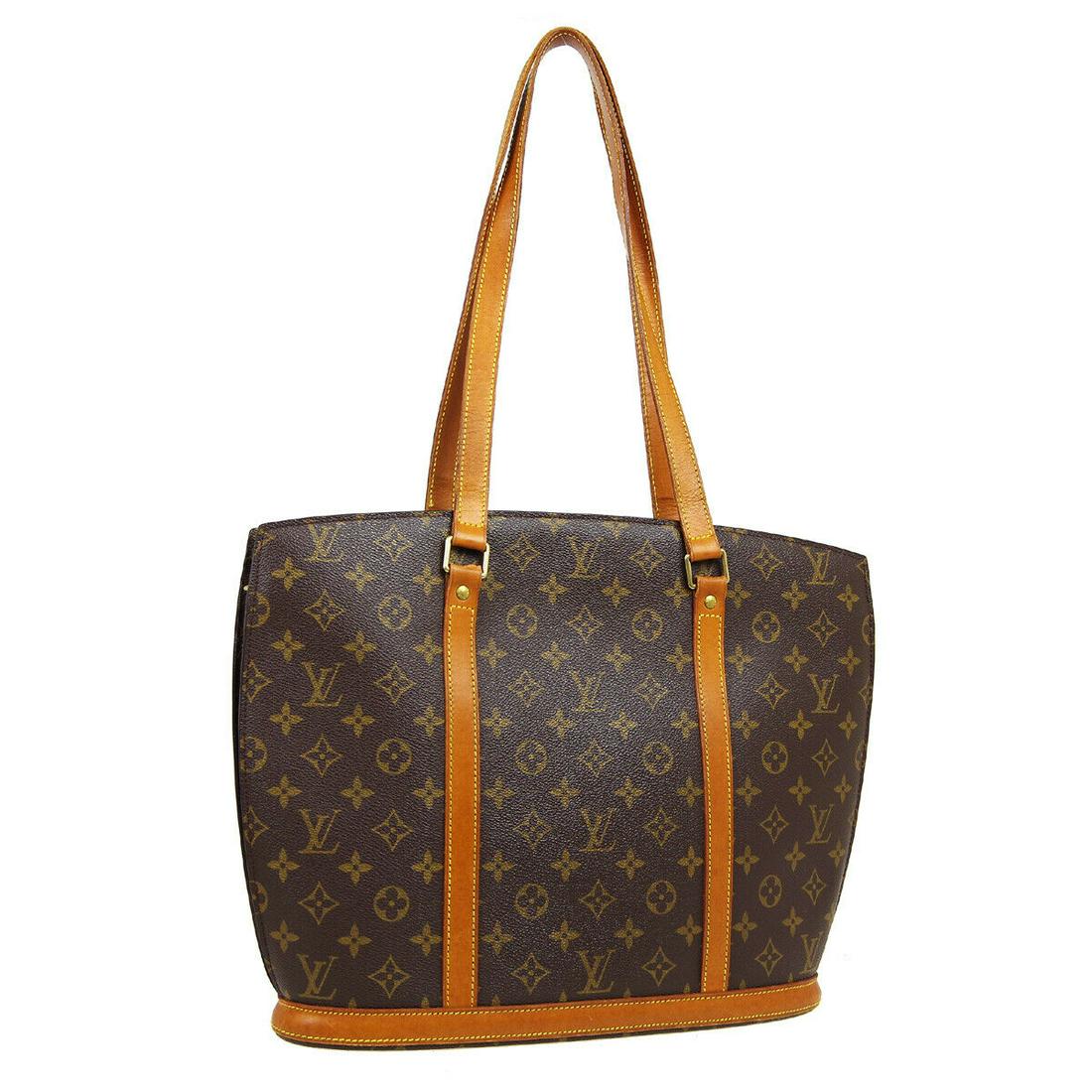 Authentic LOUIS VUITTON Monogram Shoulder Strap: Brand: LOUIS VUITTON Model: Monogram Shoulder Strap Country of Origin: France Material: Leather Color: Brown Size (Inch): W 13.8 x H 12.2 x D 4.3 " Strap Drop. 12.6 " Size (CM): W 35.0 x H 31.0 x D 11