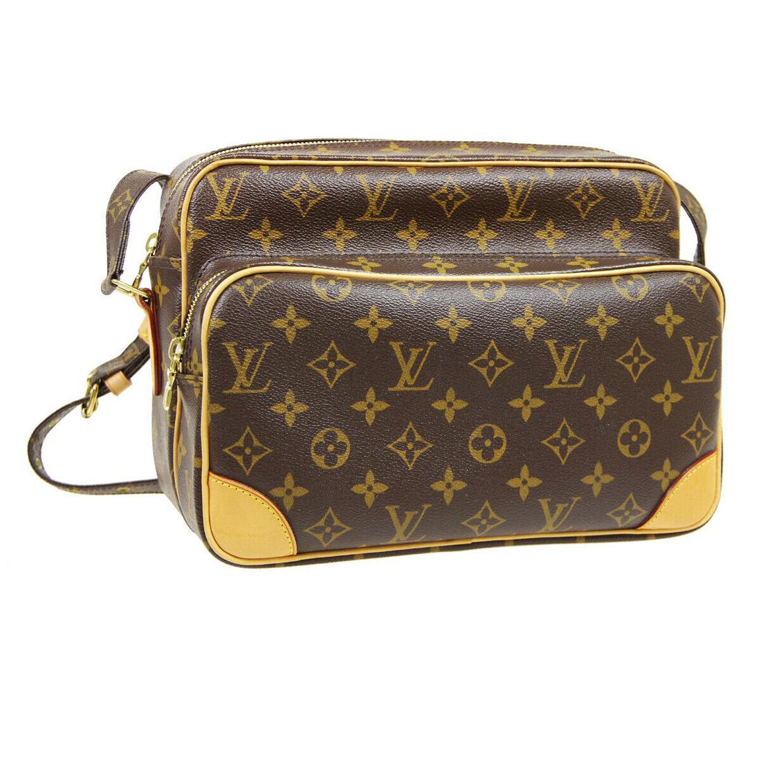 Authentic LOUIS VUITTON Monogram Crossbody Strap: Brand: LOUIS VUITTON Model: Monogram Crossbody Strap Country of Origin: France Material: Leather Color: Brown Size (Inch): W 10.6 x H 8.3 x D 4.7 " Strap Drop. 16.5 - 20.1 " Size (CM): W 27.0 x H 21.0